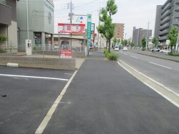 山本の駐車場